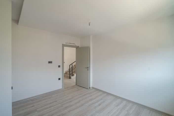 Image No.37-3 Bed Apartment for sale