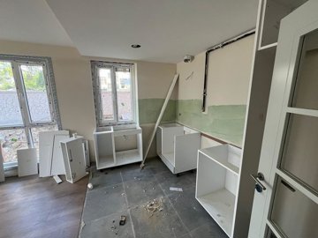 Interior 10