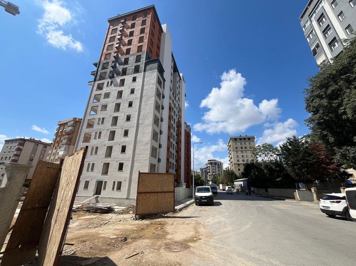 Image No.20-4 Bed Apartment for sale