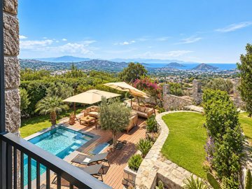 Exterior 2