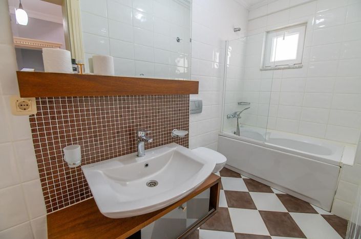 Image No.20-5 Bed House/Villa for sale