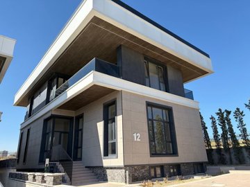 Exterior 5