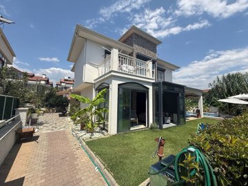 Exterior 1