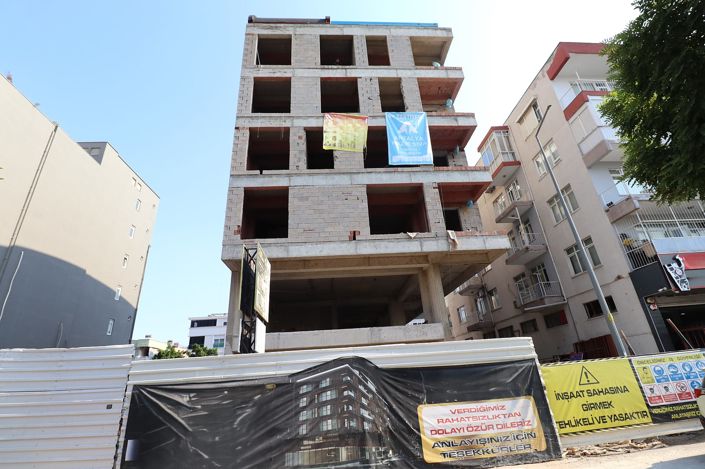 Image No.8-4 Bed Commercial for sale