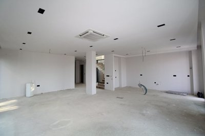 Interior 3