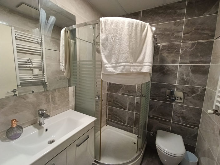 Image No.25-2 Bed Apartment for sale