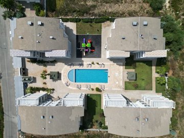 Exterior 8