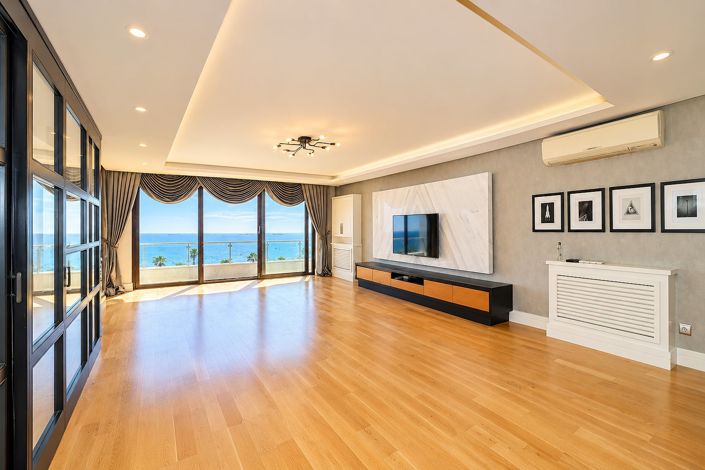 Image No.10-3 Bed Apartment for sale