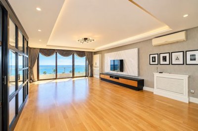 Interior 2