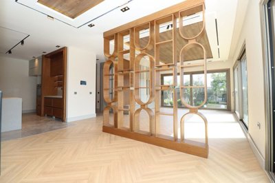 Interior 3