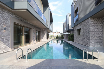 Exterior 4