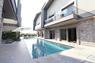 Exterior 7