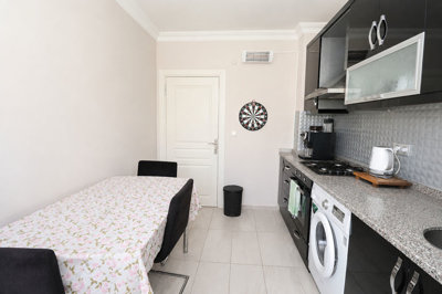 Interior 8