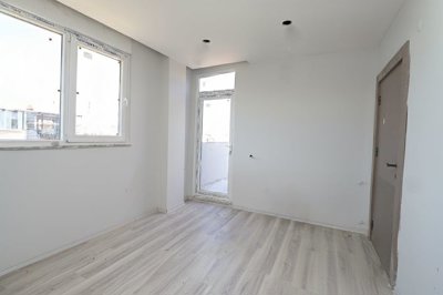 Interior 5