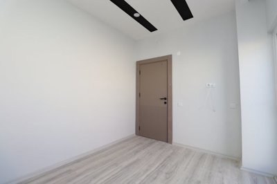 Interior 7