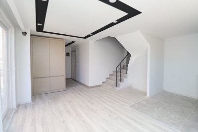 Interior 2
