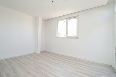 Interior 4