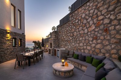 Exterior 12