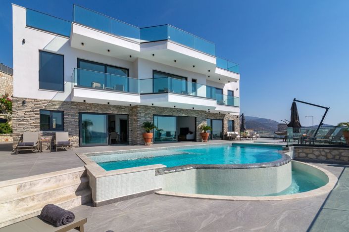 Image No.3-Maison / Villa de 6 chambres à vendre à Kalkan