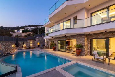 Exterior 4