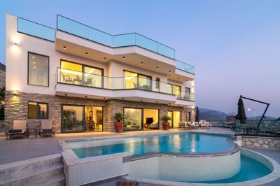 Exterior 5