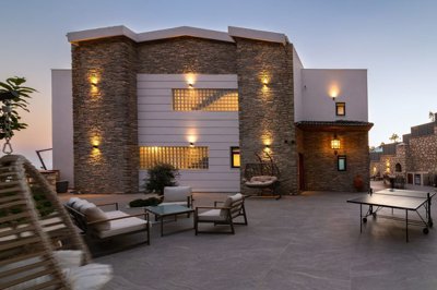 Exterior 7