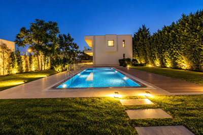 Exterior 4