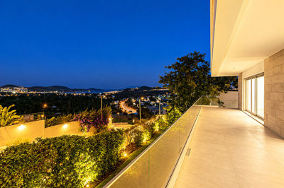 Exterior 8