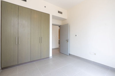 Interior 8