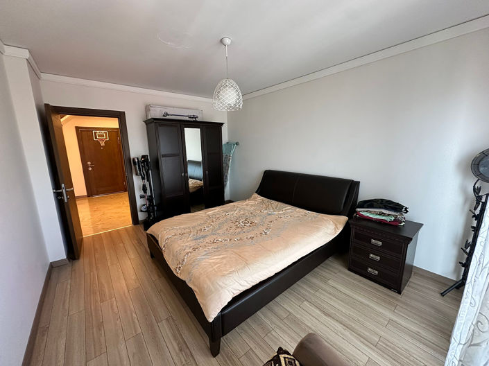 Image No.15-6 Bed Apartment for sale