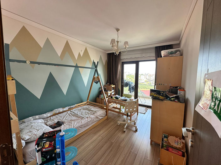 Image No.18-6 Bed Apartment for sale