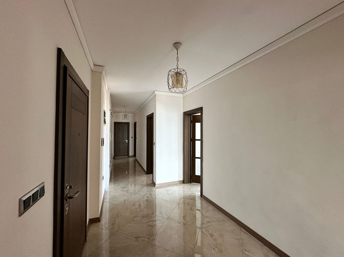 Image No.37-6 Bed Apartment for sale