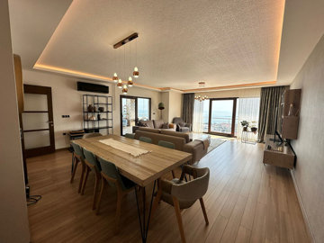 Interior 3