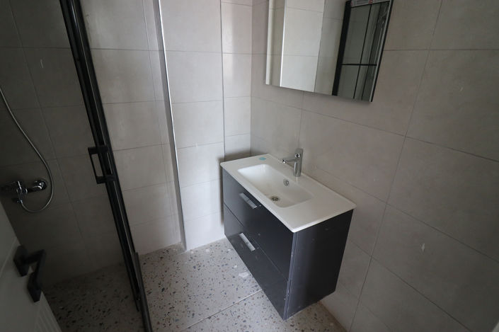 Image No.20-2 Bed Apartment for sale