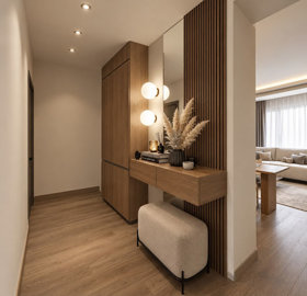 Interior 7