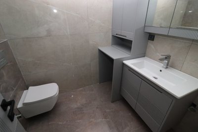 Interior 6