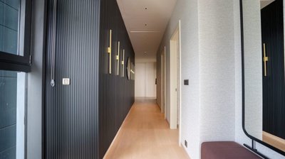 Interior 10