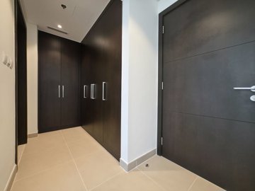 Interior 9