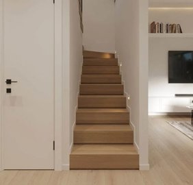 Interior 4