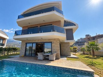 Exterior 3