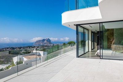 Exterior 4