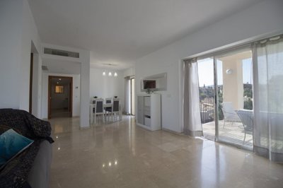 Interior 5