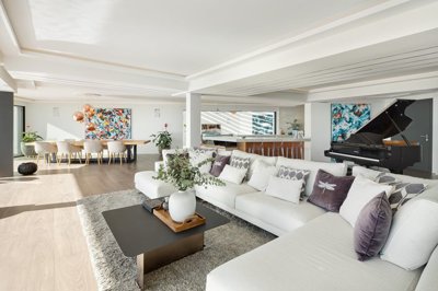 Interior 2