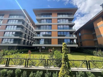 Exterior 6
