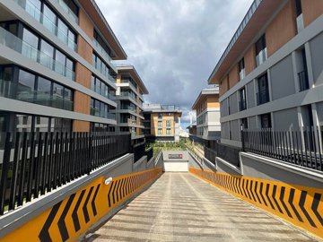 Exterior 9
