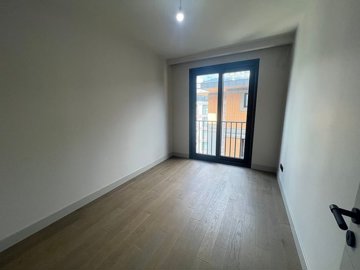 Interior 5