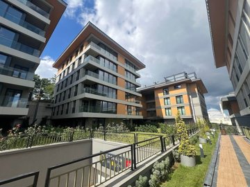 Exterior 5
