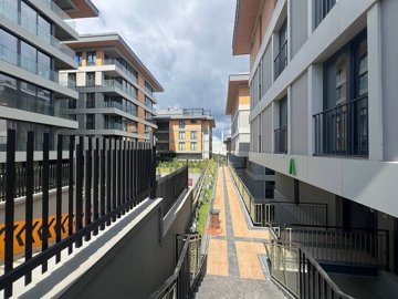 Exterior 7