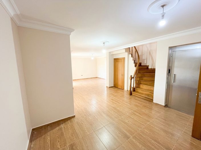 Image No.32-6 Bed House/Villa for sale