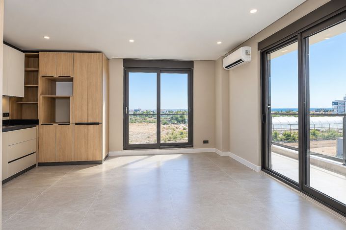 Image No.11-12 Bed House/Villa for sale